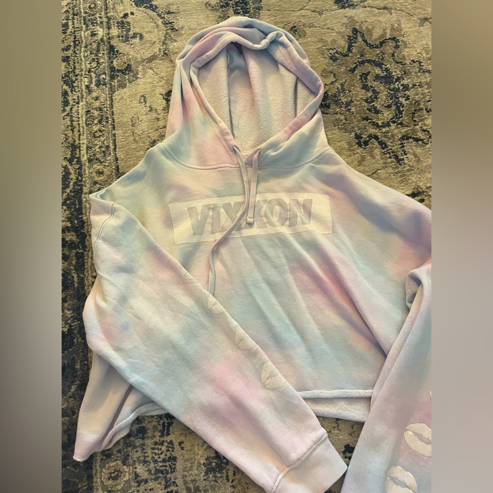 women’s cropped hoodie